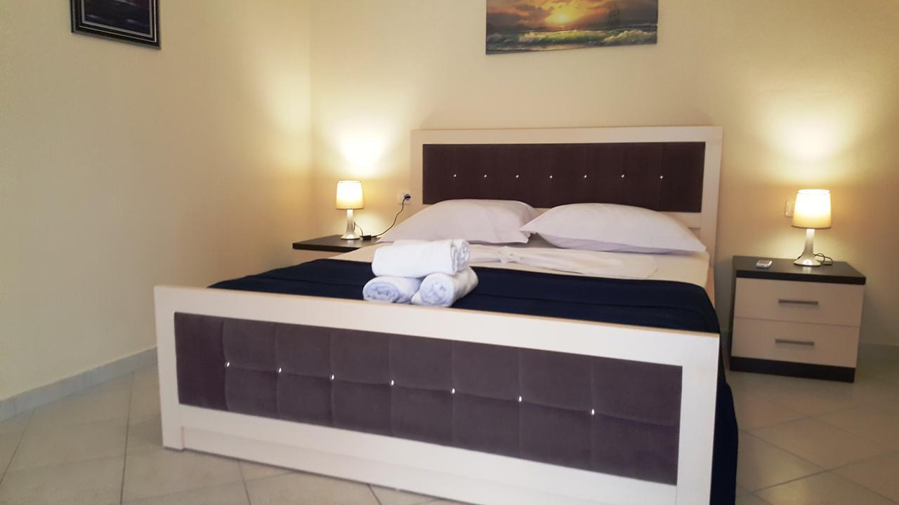 Cava Apartments Sarandë Exterior foto